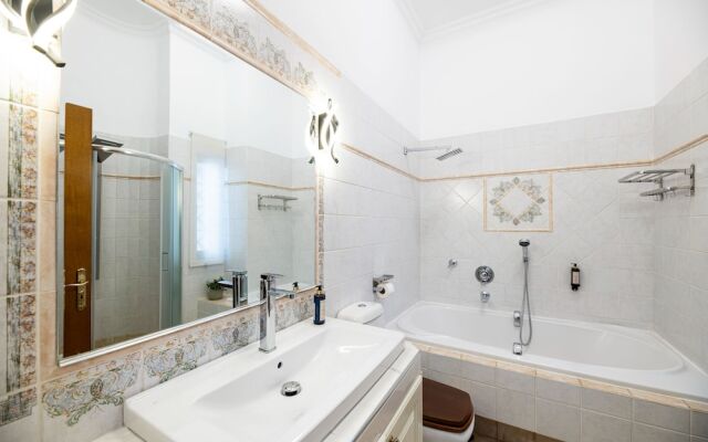 Vouliagmeni Athenian Riviera Villa
