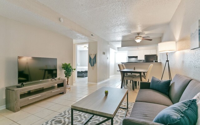 The Economy Suites of East Austin