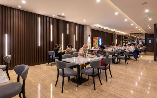 Nhat Ha Lavish Hotel