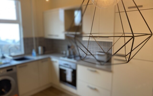 Charming 4-bed Town House in Crookes, Sheffield