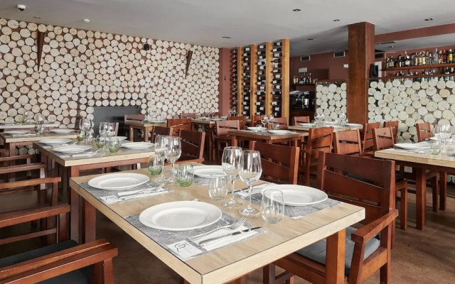 Aparthotel Tres Quiñones