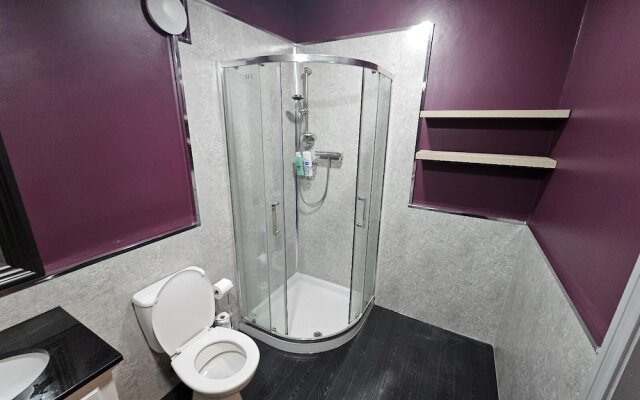 Comfortable 1-bed Apartment in Liverpool Sleeps 4