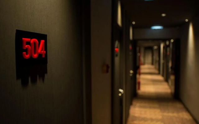 Отель Radisson RED Belgrade