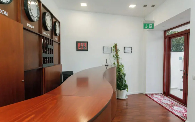 City 5 Hotel