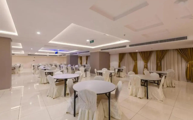 Manazel Al Zaireen Hotel