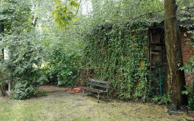 City Park Apartments Ludi