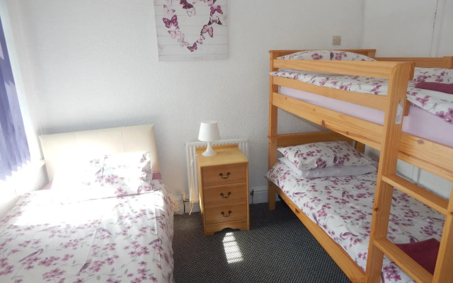 Llanryan Guest House