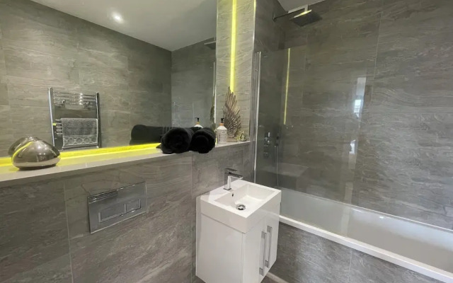 St Albans City Retreat - 2 Bed Apartment
