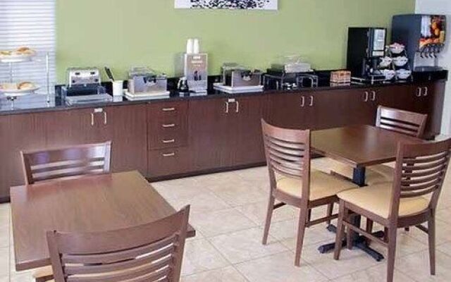 Sleep Inn & Suites