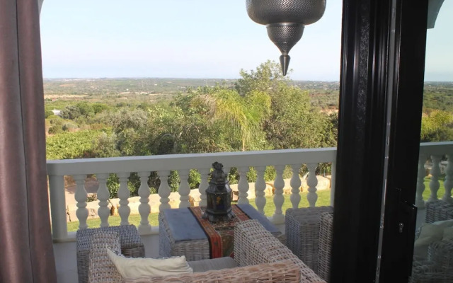 Luxurious Villa in Silves With Swimming Pool