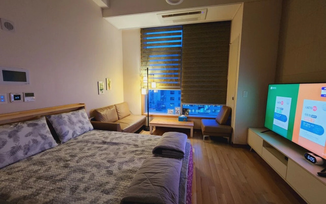 Dg House