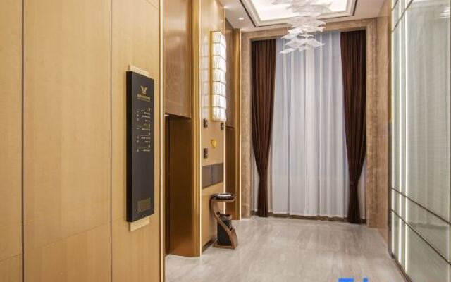 Vienna International Hotel Siam Luocheng