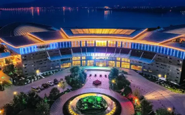 Wei Select Xueye Hotel