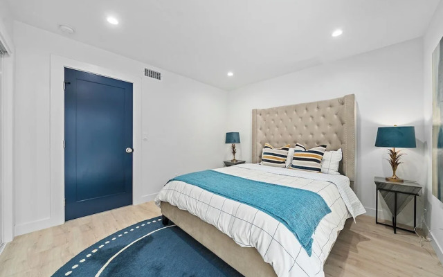 Serene Escapes Hollywood