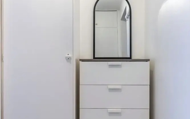 Nice Studio with Balcony in the Center