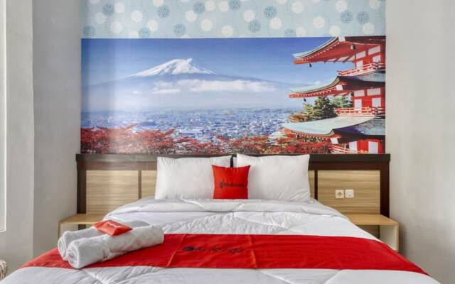 Parisya Jogia by Reddoorz