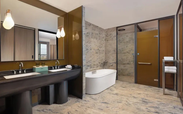 Holiday Inn Shanghai Minhang Center by IHG