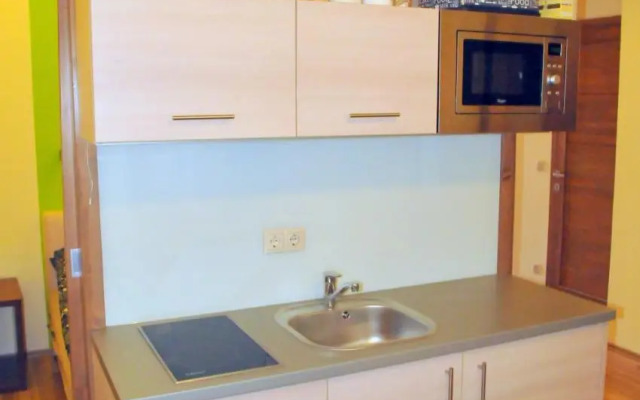 Frank & Fang Apartments