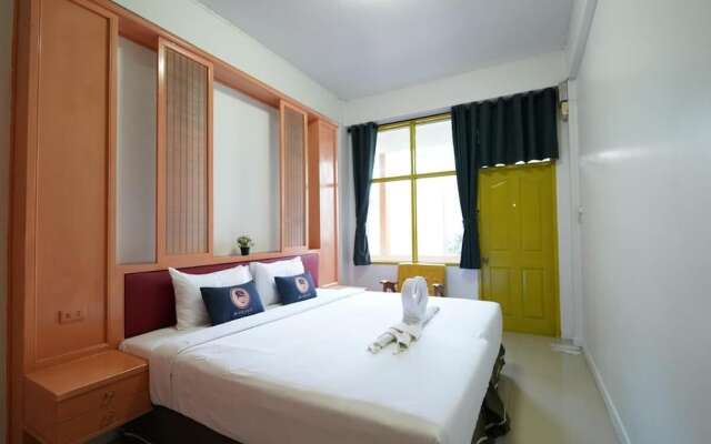 RoomQuest Hotel Pratunam