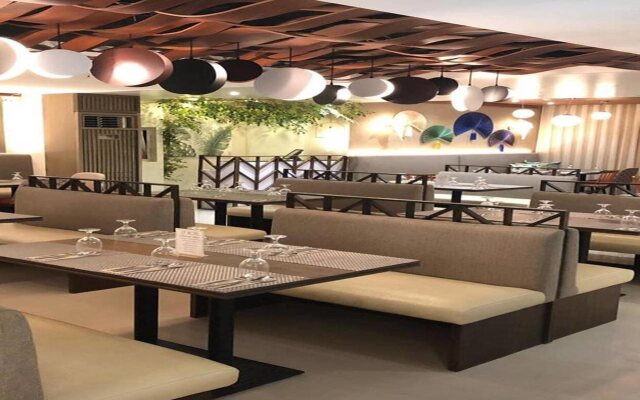 J7 Hotel Iloilo