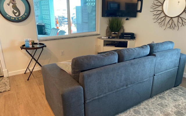 Pass a Grille Beach Views 709-13