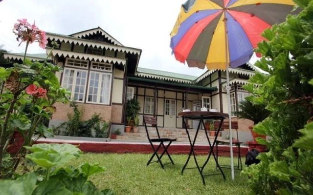 Cafe Shillong Bed and Breakfast