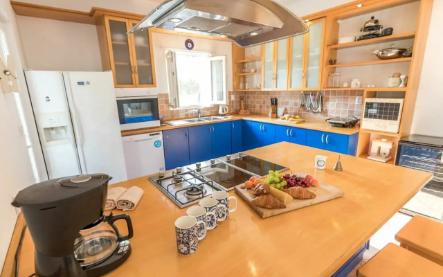 Villa in Ibenik With Swimming Pool