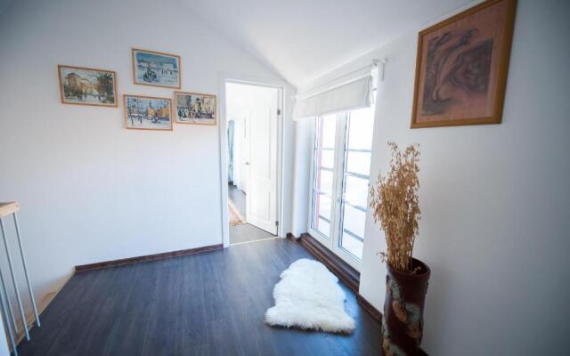 Vilnius Old Town, 3 BDR Penthouse, 100 m2 with Terrace