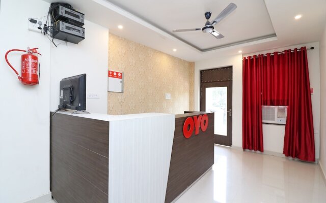 Oyo 18848 Paradise Inn