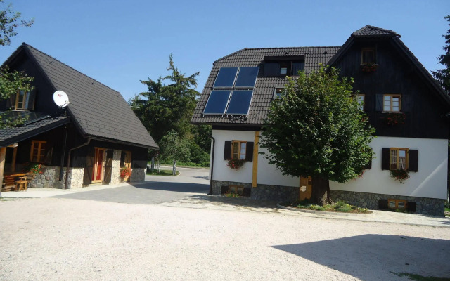 Rustic Inn River 2