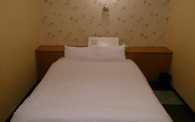 Okayama Guesthouse MOKO - Hostel