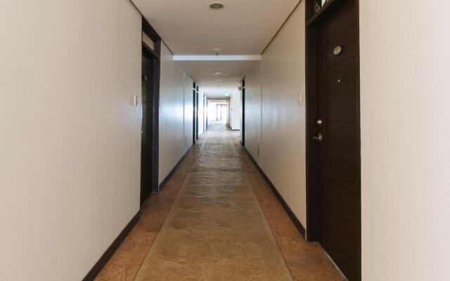 RedDoorz Premium @ Paseo Verde Las Pinas