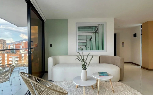 w Stunning 3BR With Terrace in Laureles