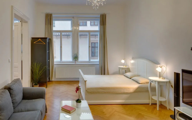 Selinor Old Town Apartments