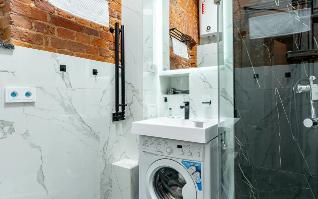 Kamelia Triplet Studio