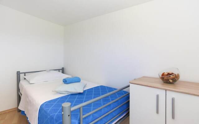 Nice Home in Solin With Wifi and 2 Bedrooms