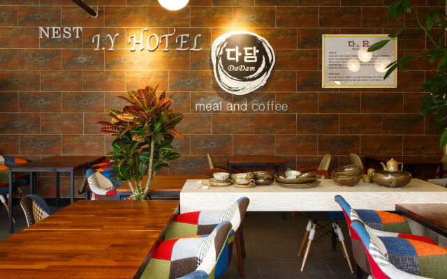I.Y Hotel