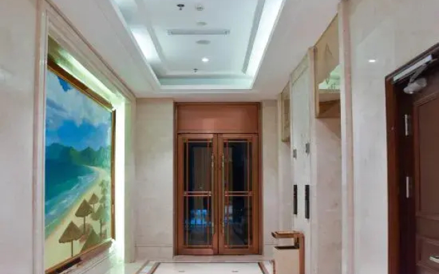 Baofeng International Hotel