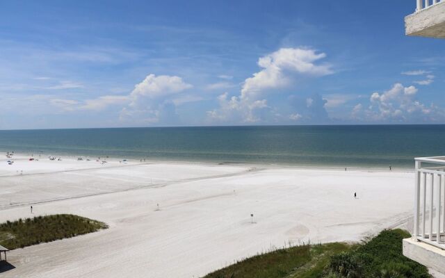 Jamaica Royale - 702 - 2 Br Condo