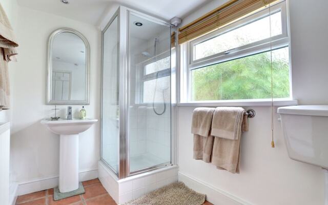 Ideally Located Holiday Home near Cardiff