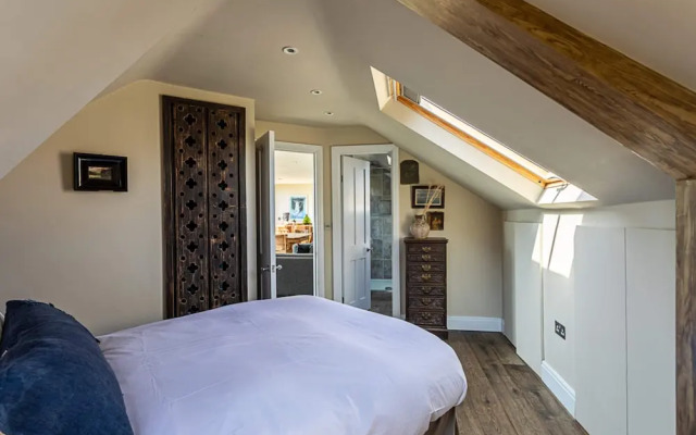 Stunning Penthouse Apartment Near Battersea Park