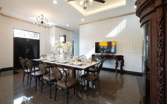 Lanna Kamin Pool Villa Airport