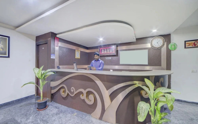 Pradha Grand By OYO Rooms