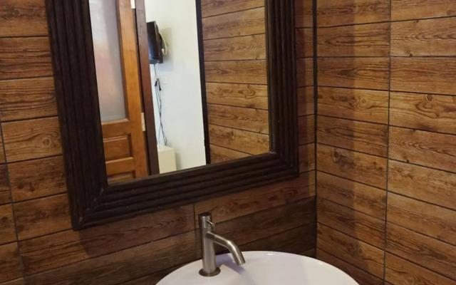 Wongsaisiri Srichiangkhan Hotel