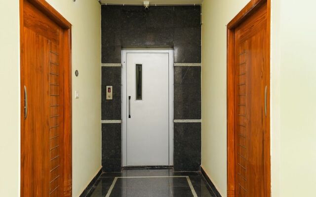 Oyo 22782 Akshara Suites