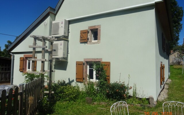 La Petite Maison Dans Les Prés