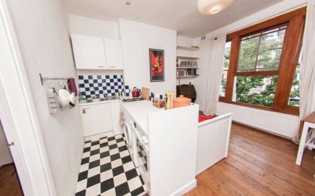 Beautiful Conversion Flat in Stylish Hackney