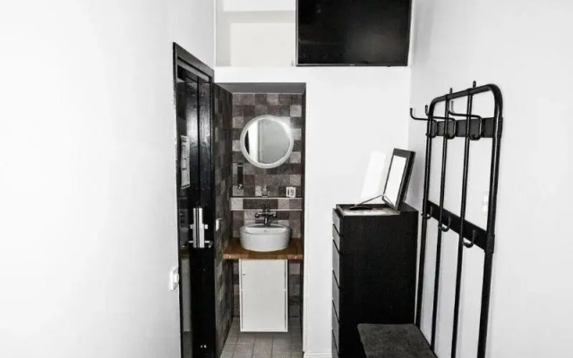 Eight Rooms