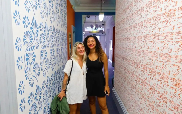 Shakespeare Backpackers Int'l Hostel