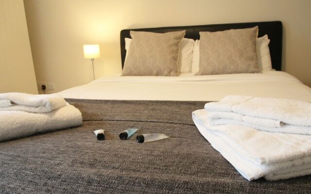 iStay - Bradlaugh House